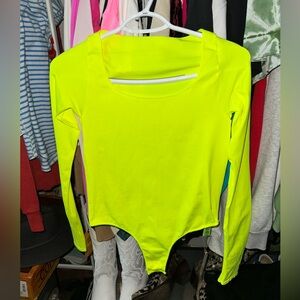 SKIMS NWT Essential Ling Sleeved Scoop Neck Bodysuit Green/yellow Highlighter